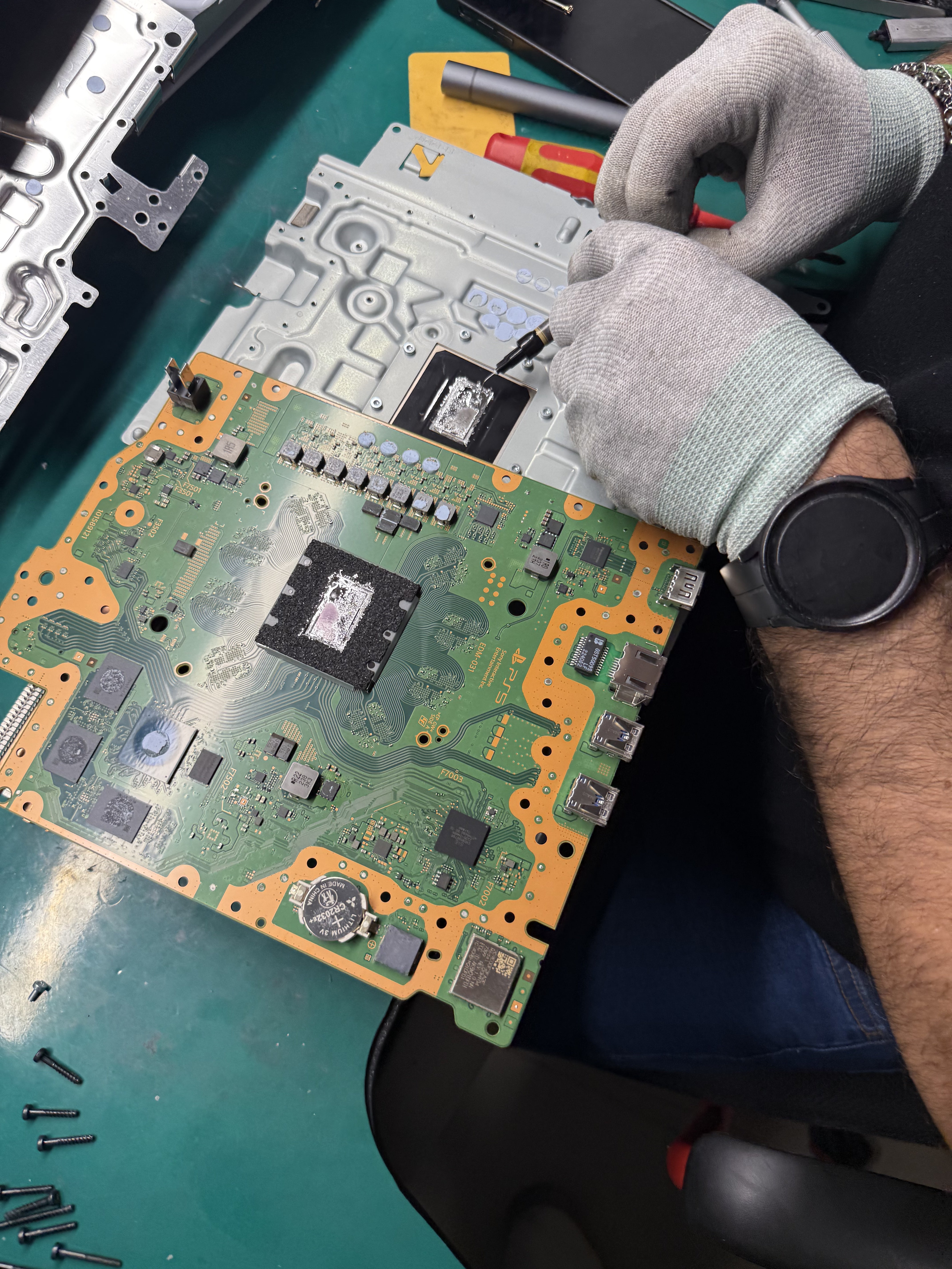 RIPARA LA TUA CONSOLE